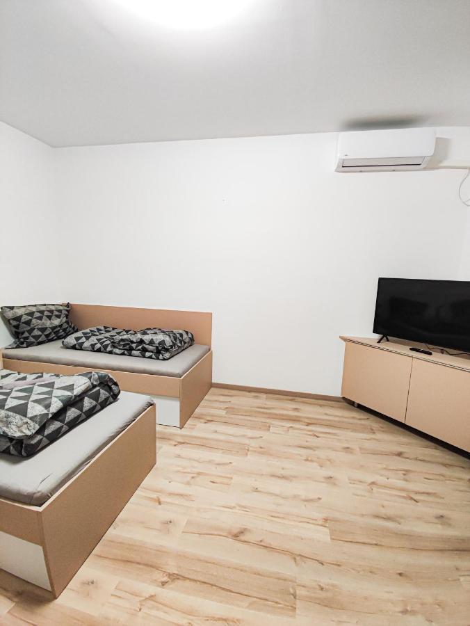 Harmonia Vendeghaz Hotel Szeged Buitenkant foto