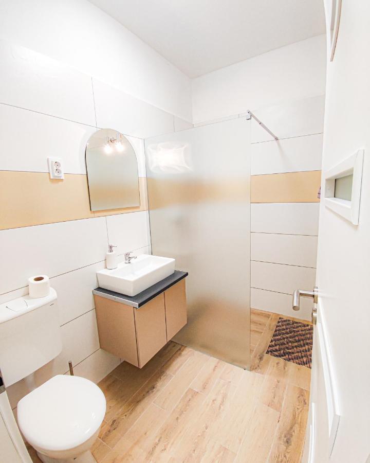 Harmonia Vendeghaz Hotel Szeged Buitenkant foto